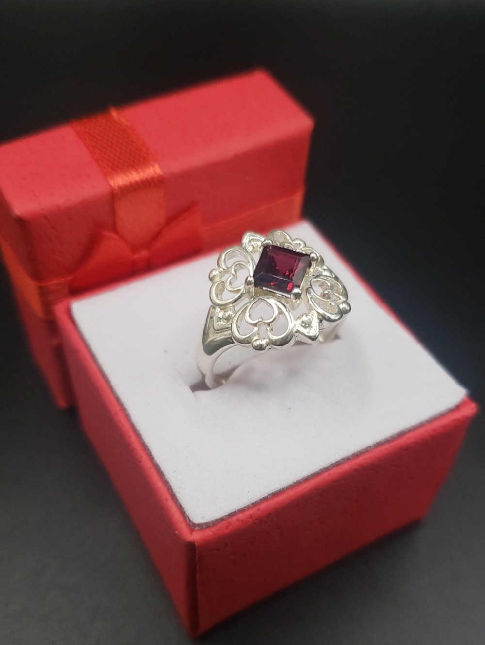 Vintage Sterling Silver Heart Design Square-Cut Garnet Ring